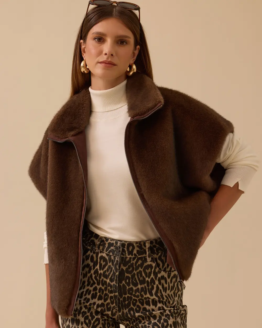 Dik Yaka Fermuarlı Suni Kürk Yelek