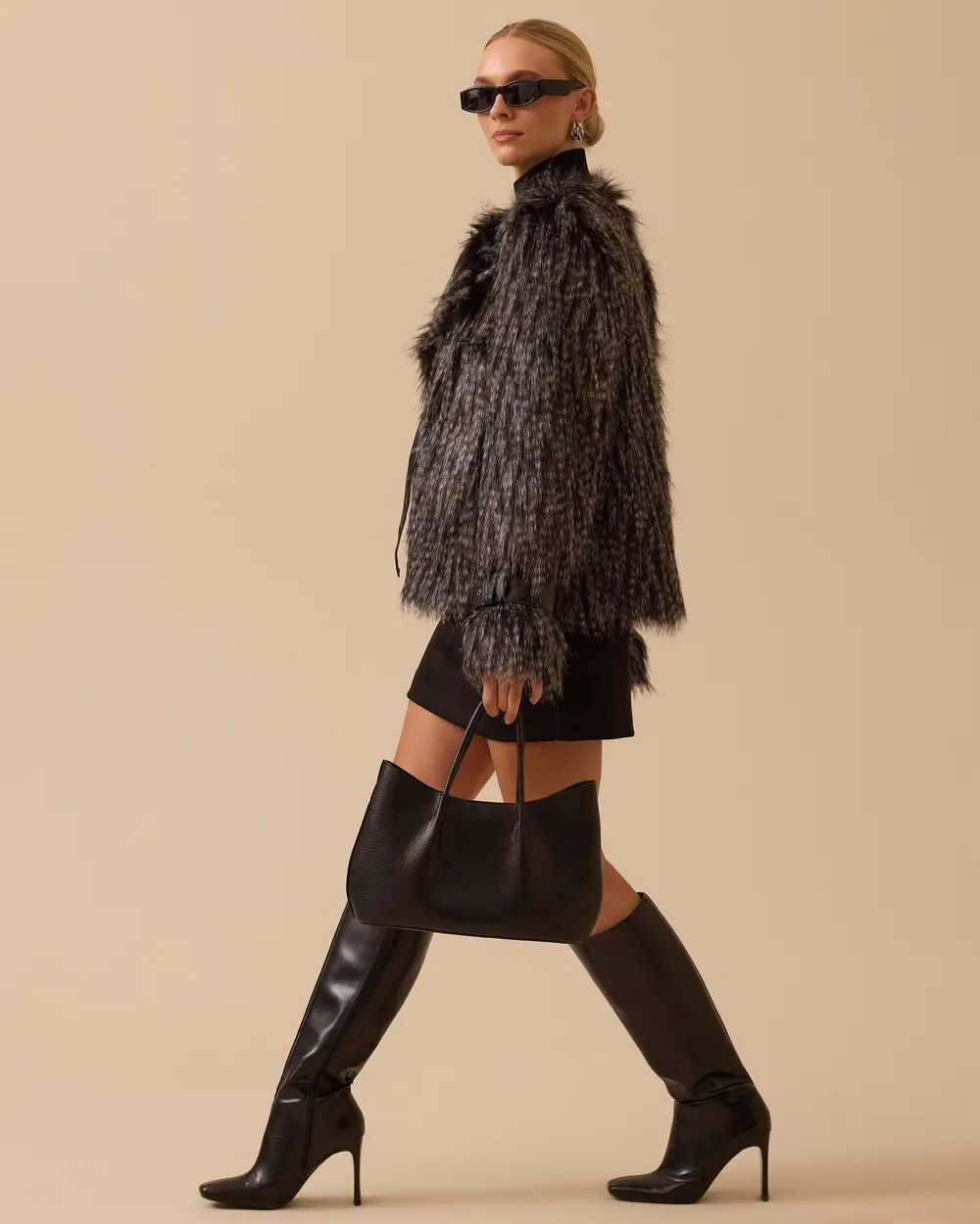 Kemer Detaylı Suni Kürk Kaban