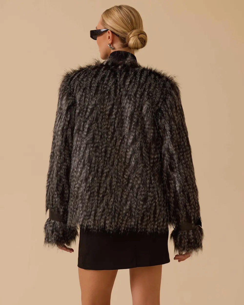 Kemer Detaylı Suni Kürk Kaban