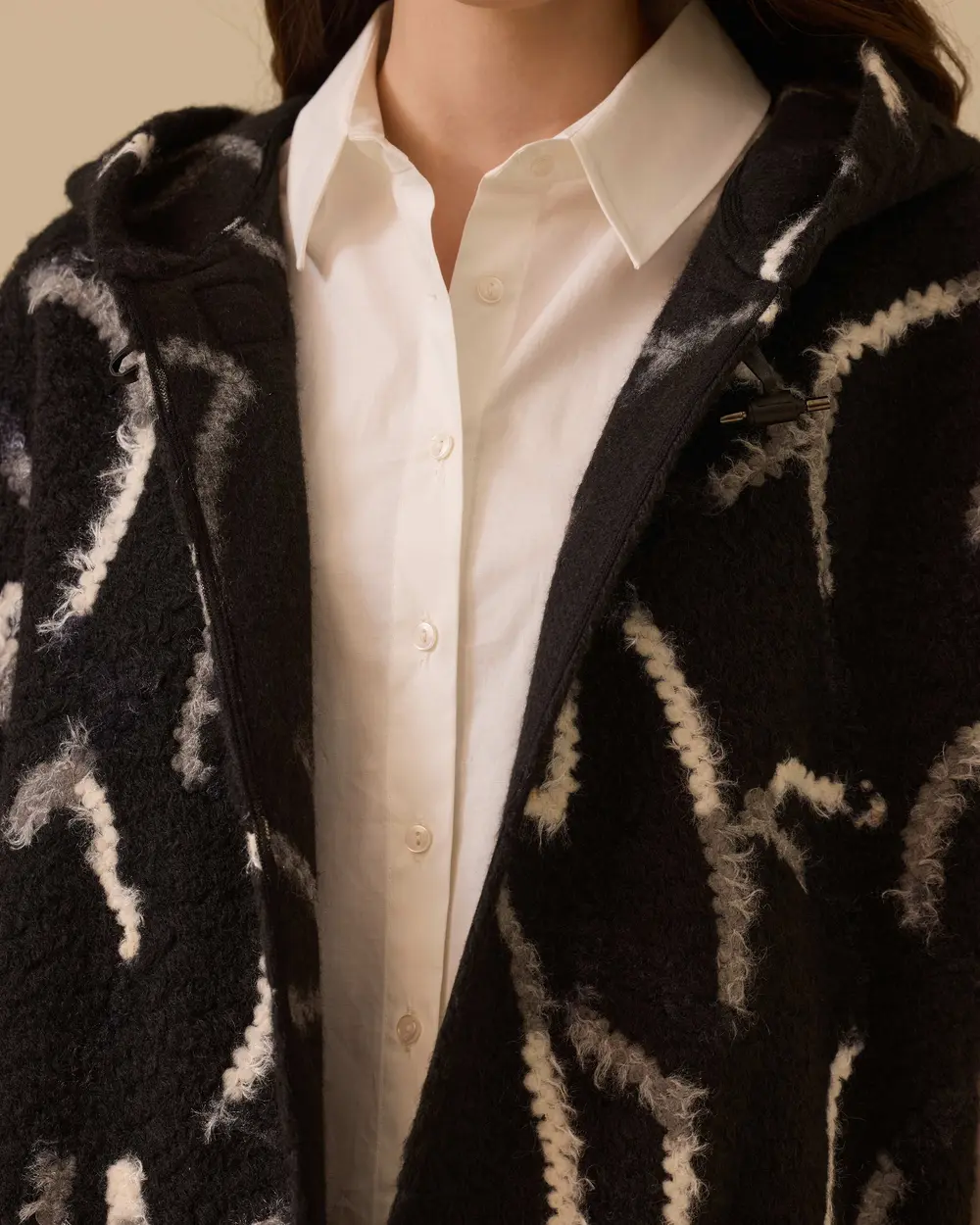 Desenli Kapüşonlu Cep Detaylı Panço