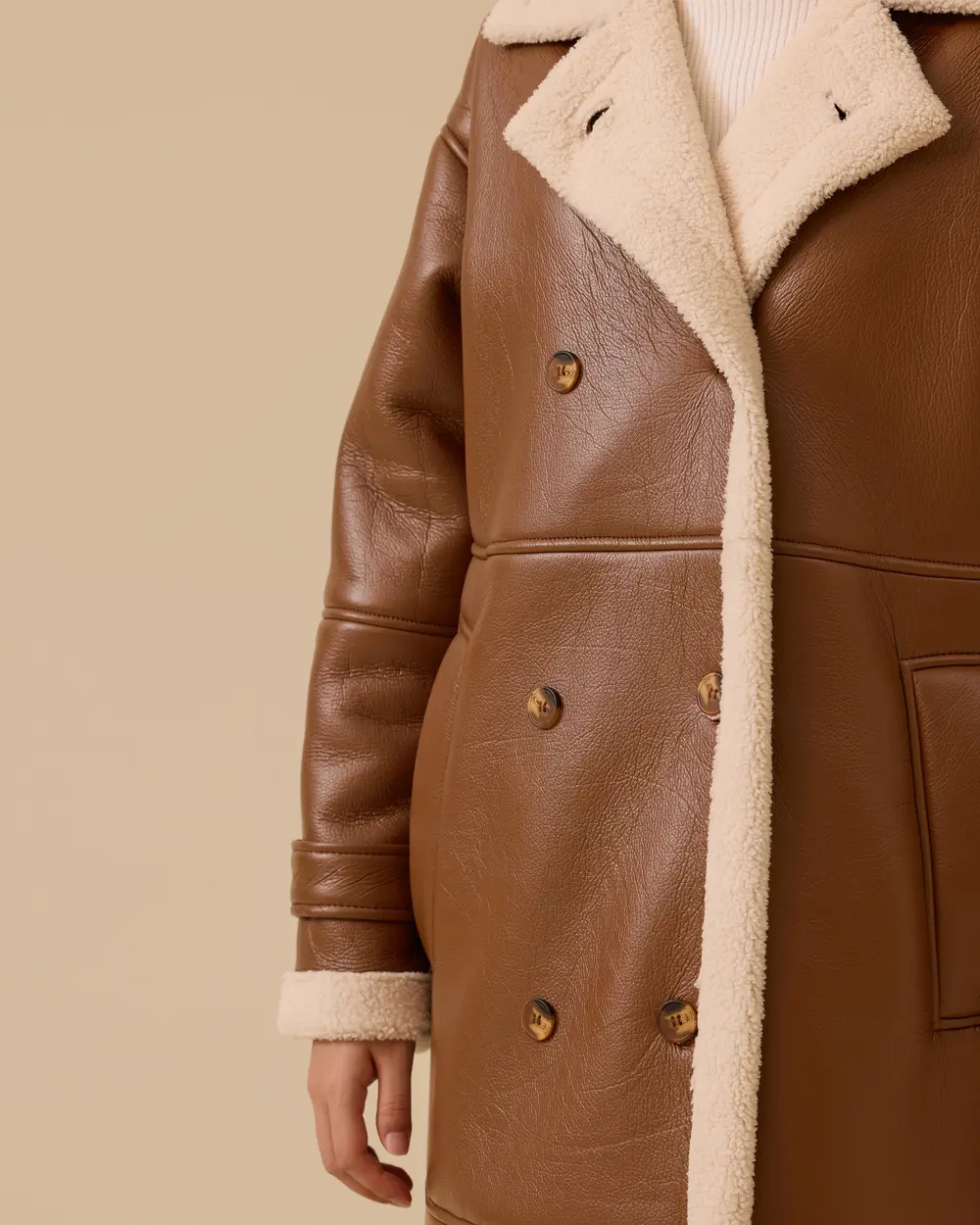 Peluş Astarlı Suni Deri Cepli Kaban