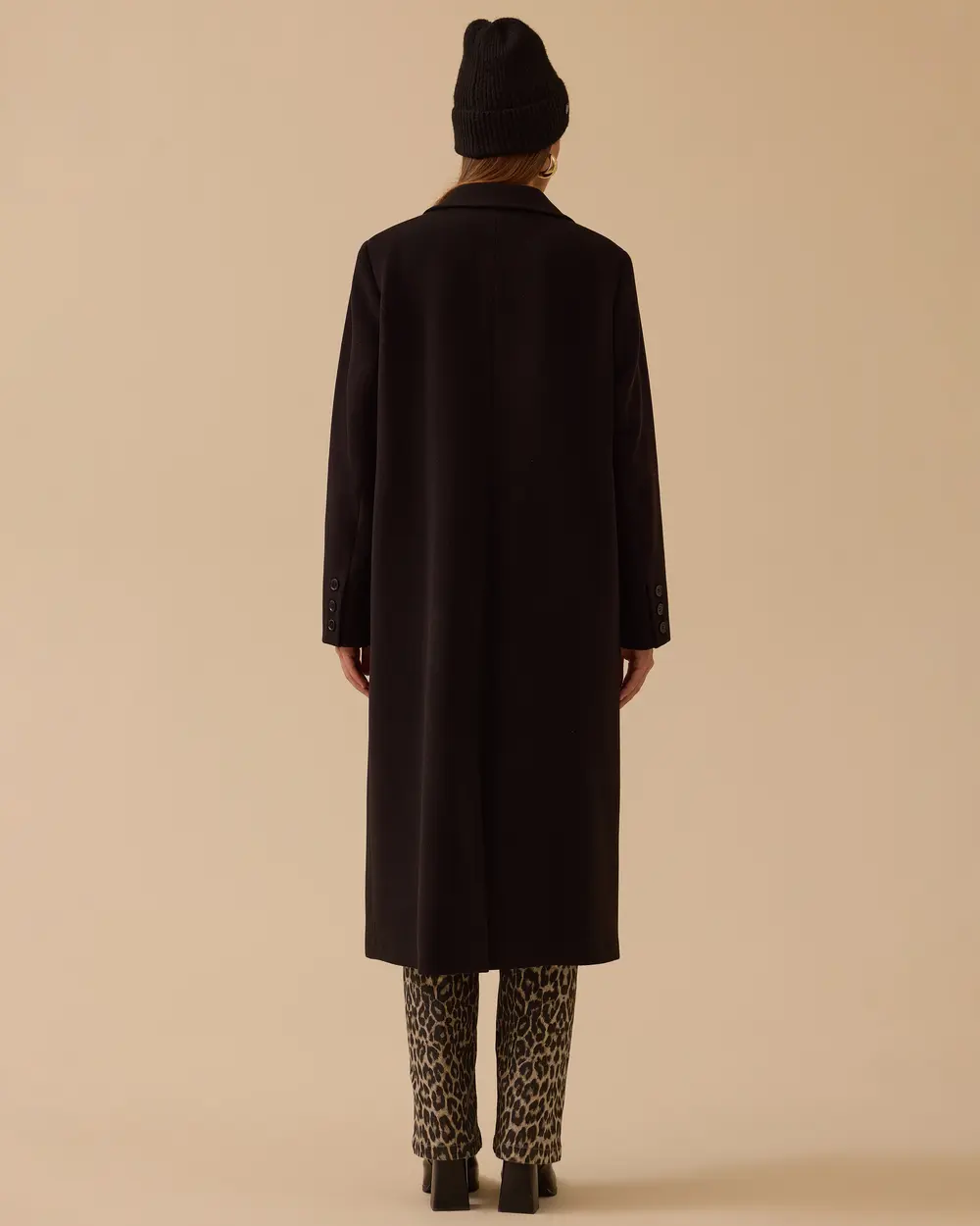 Düğmeli Uzun Kaşe Kaban