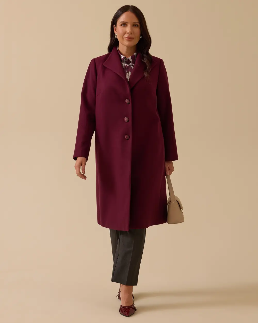 Büyük Beden Düğmeli Kaşe Kaban