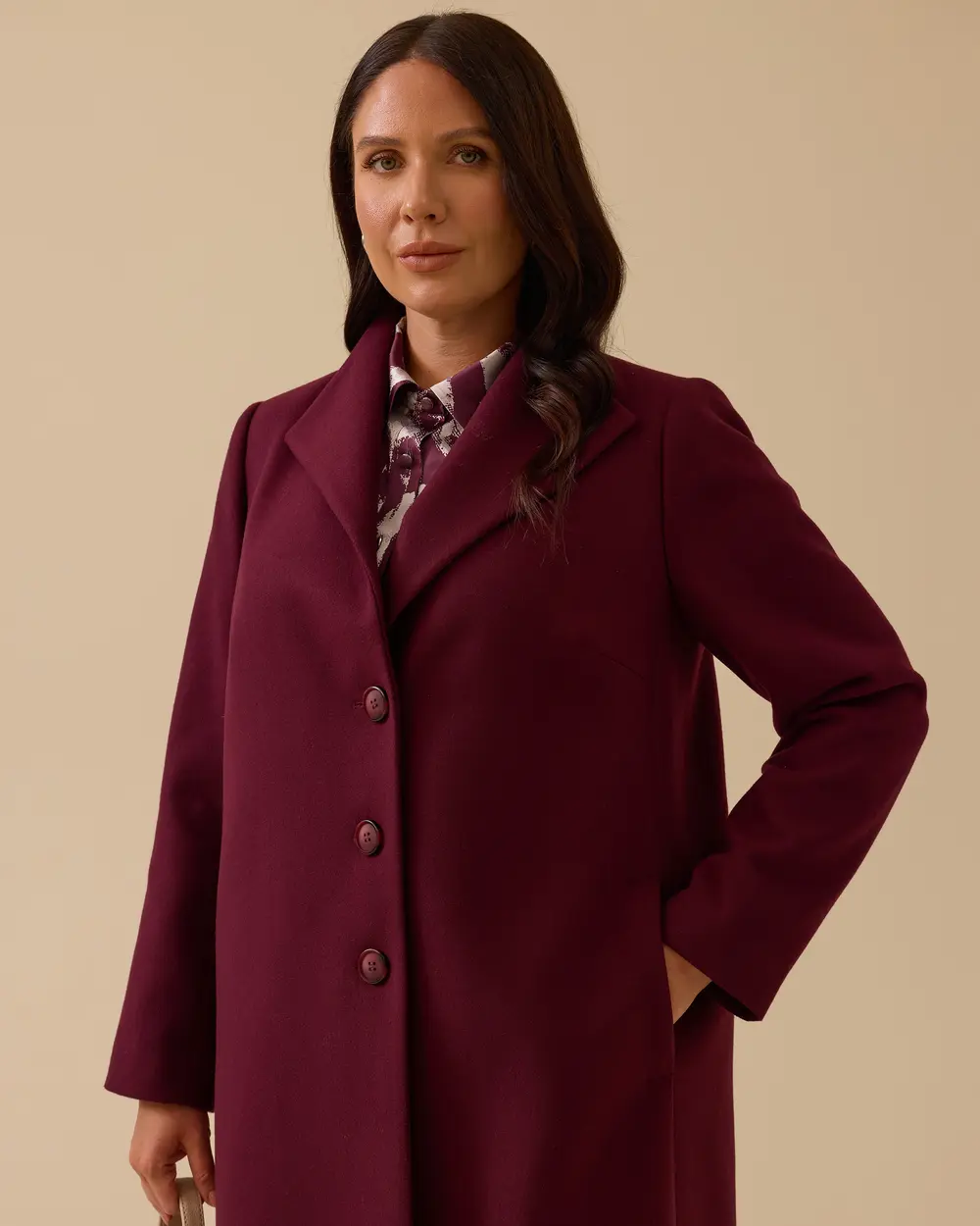 Büyük Beden Düğmeli Kaşe Kaban