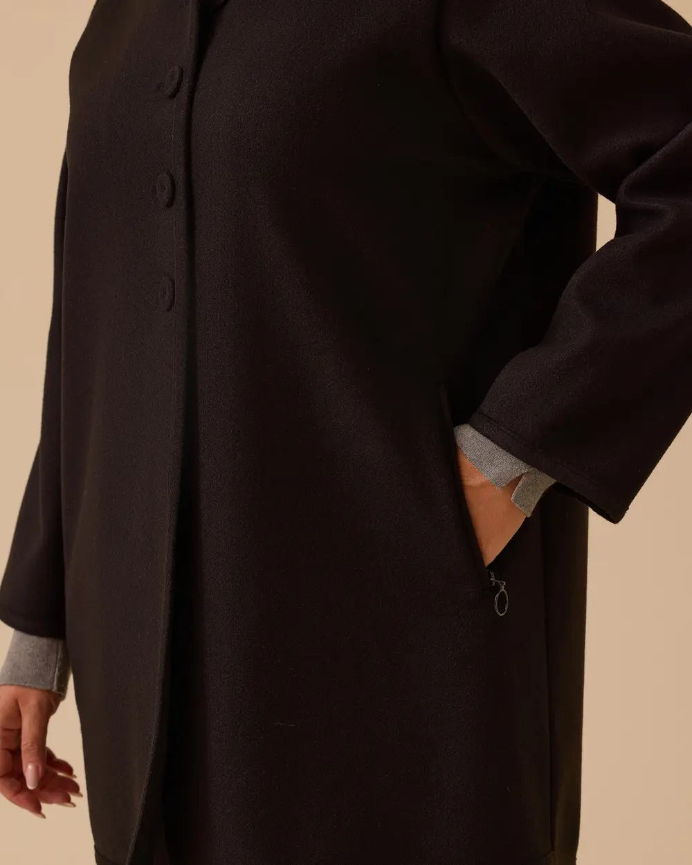 Büyük Beden Hakim Yaka Düğmeli Kaban