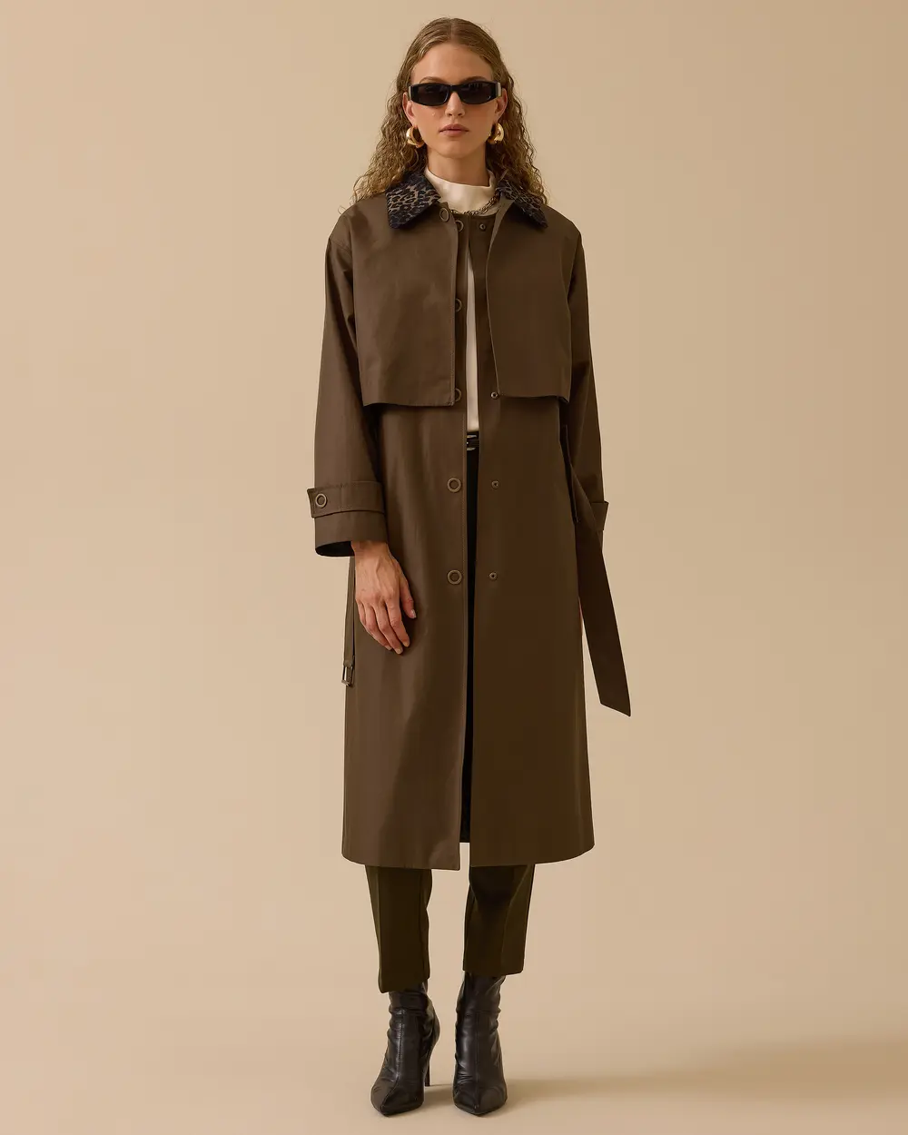 Çift Kullanımlı Leopar Detaylı Kemerli Trençkot