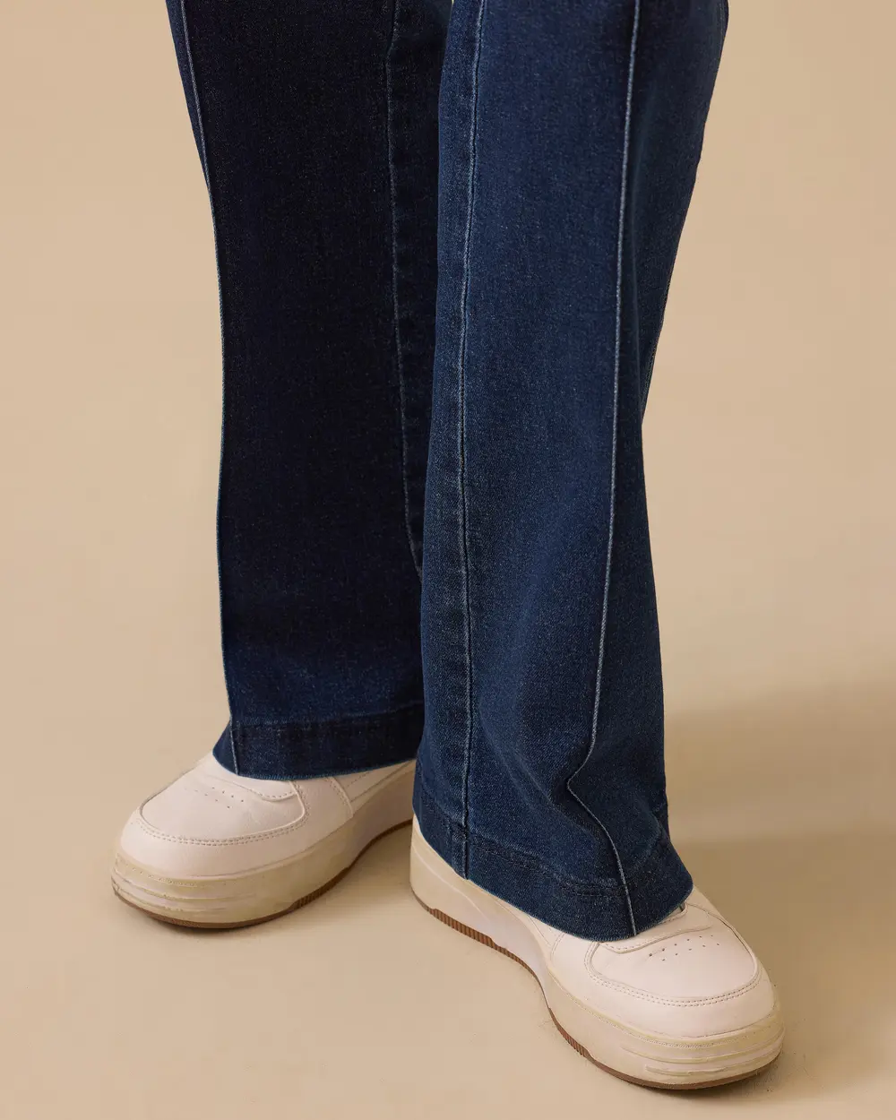 Şerit Detaylı Cepli Bol Paça Jean Pantolon