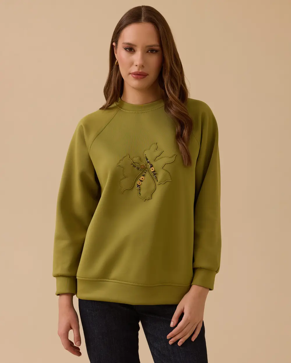 Nakışlı Pul Detaylı Sweatshirt