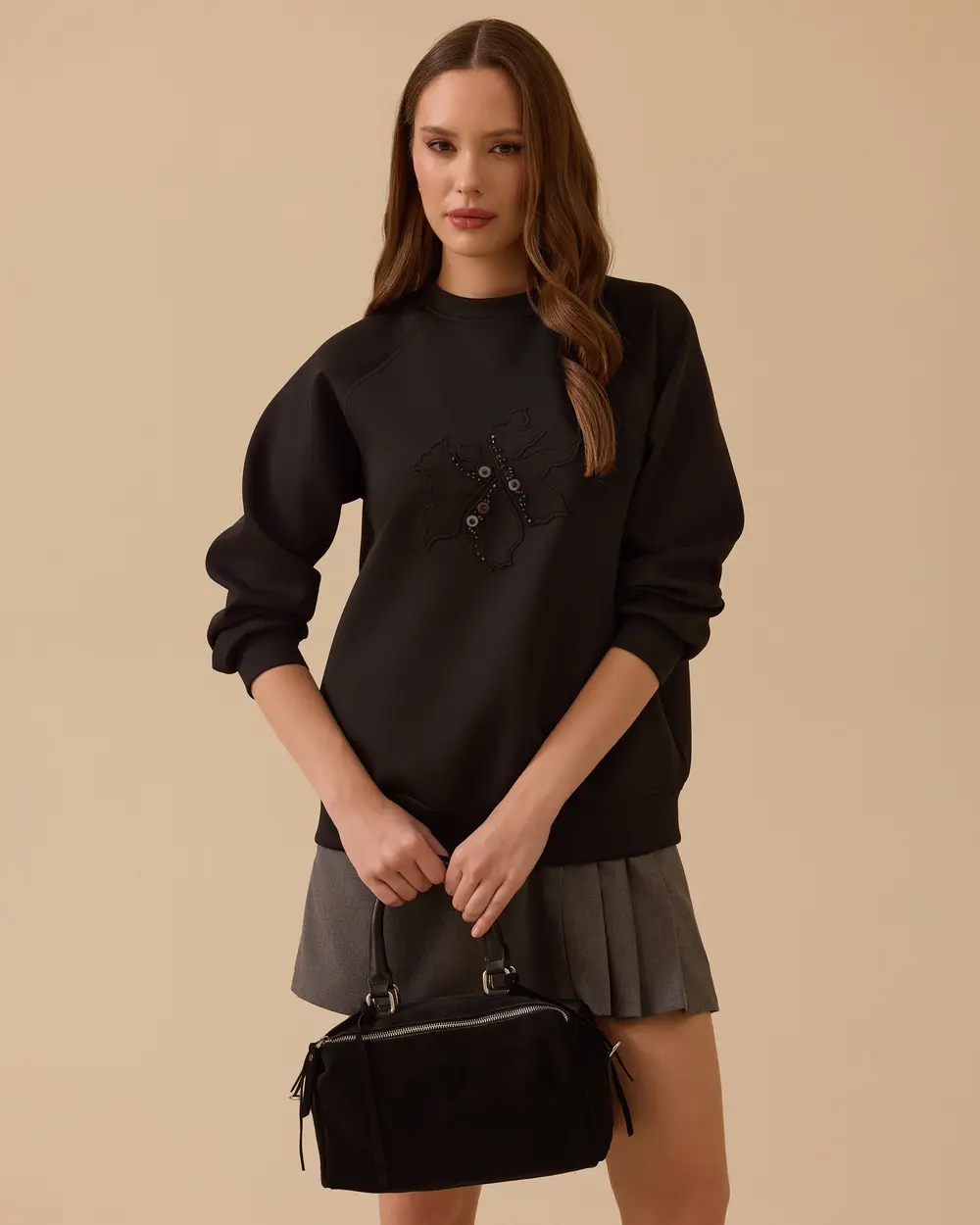 Nakışlı Pul Detaylı Sweatshirt