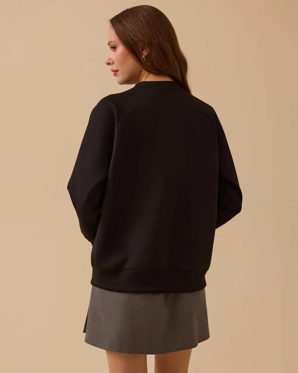 Nakışlı Pul Detaylı Sweatshirt