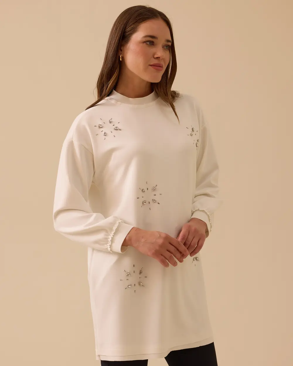 Taş Detaylı Yuvarlak Yaka Sweatshirt