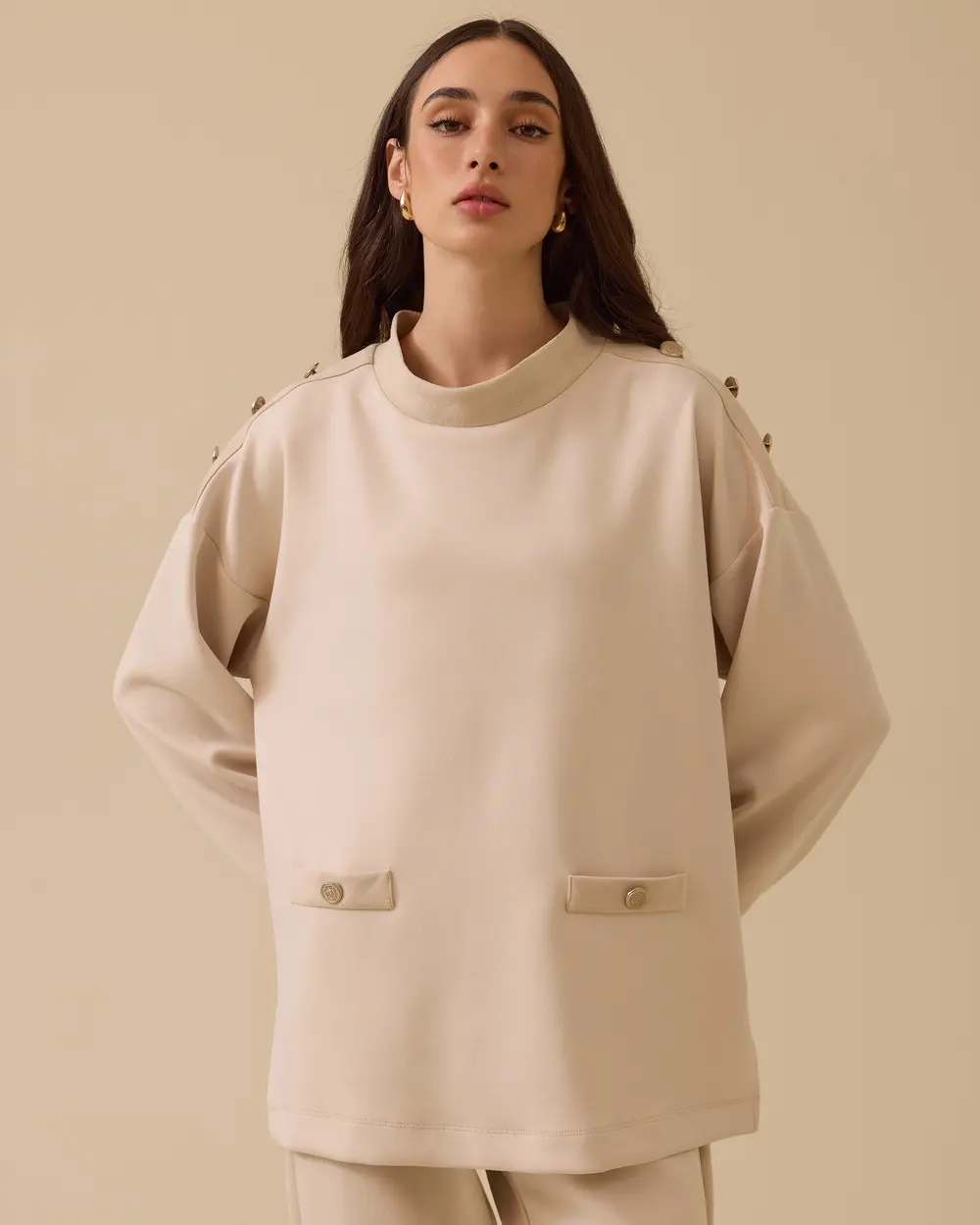 Dik Yaka Düğme Detaylı Sweatshirt