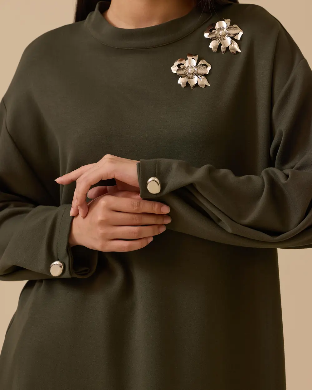 Aksesuar Detaylı Uzun Sweatshirt