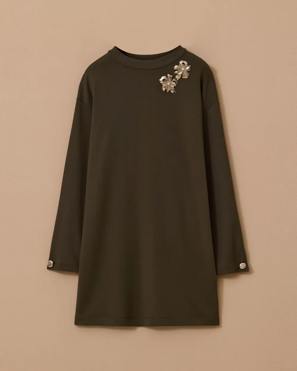 Long Sweatshirt with Accessories