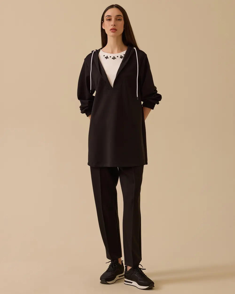 Taş Detaylı Kapüşonlu Sweatshirt