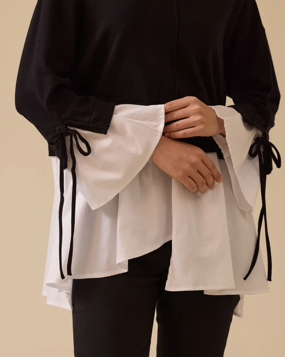 Gömlek Detaylı Bağcıklı Sweatshirt