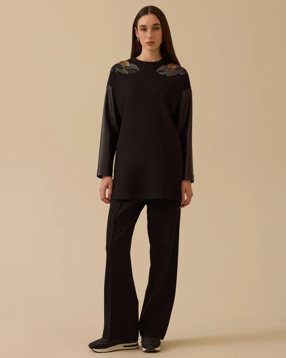 Omuz Nakışlı Sweatshirt