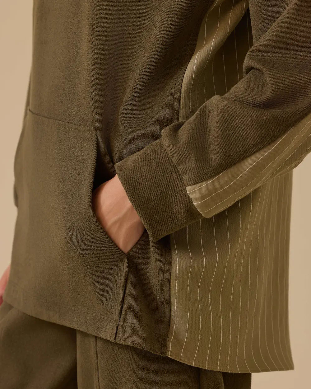 Çizgi Detaylı Süet Sweatshirt