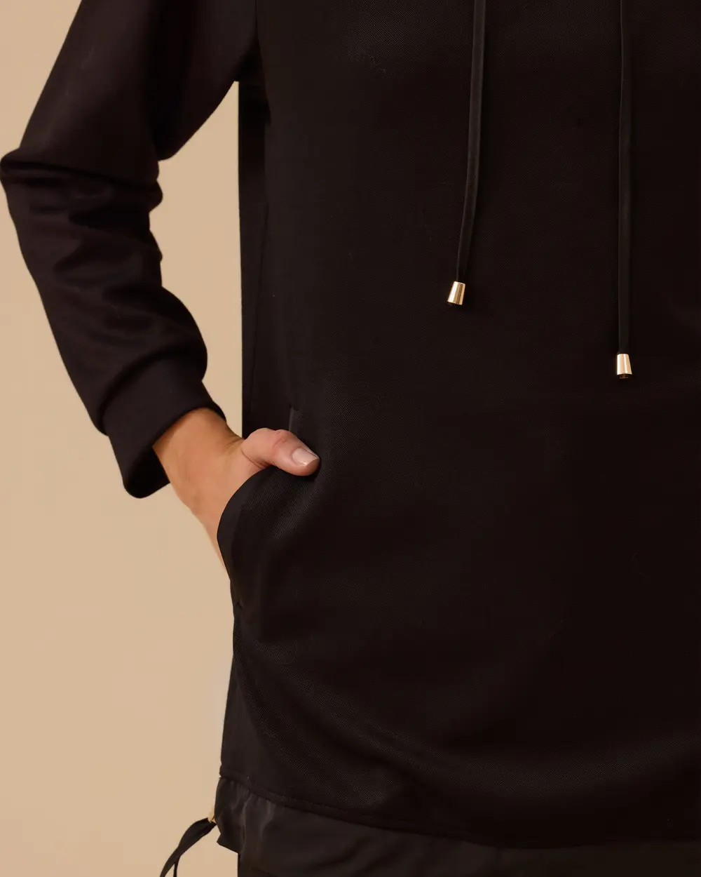 Kapüşonlu Bağcık Detaylı Sweatshirt