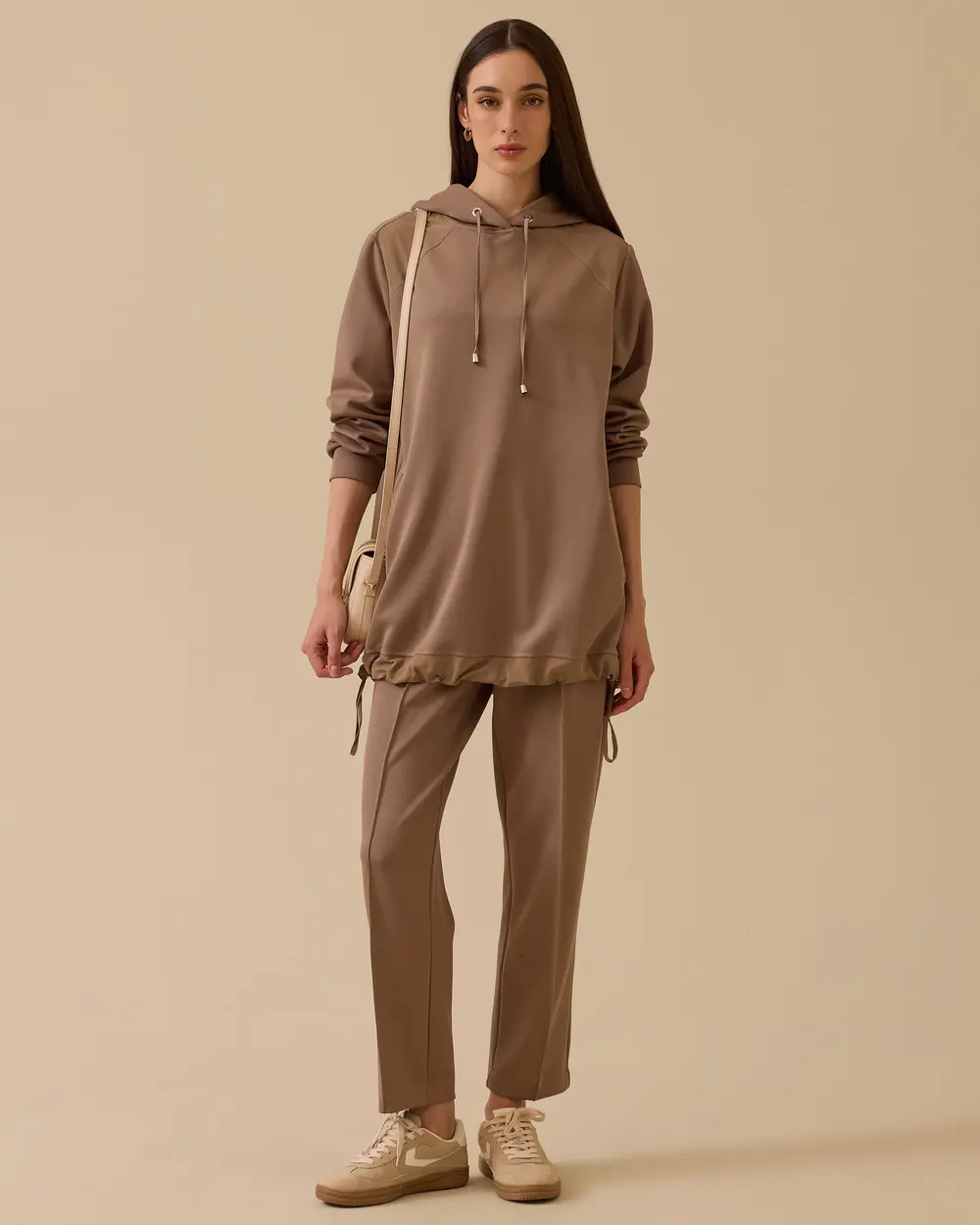 Kapüşonlu Bağcık Detaylı Sweatshirt