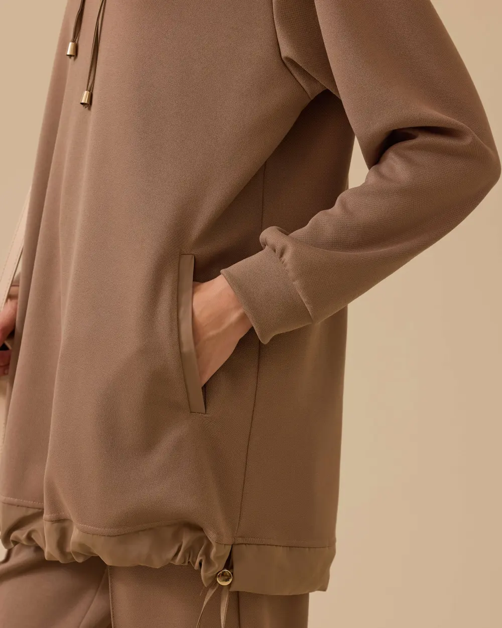 Kapüşonlu Bağcık Detaylı Sweatshirt