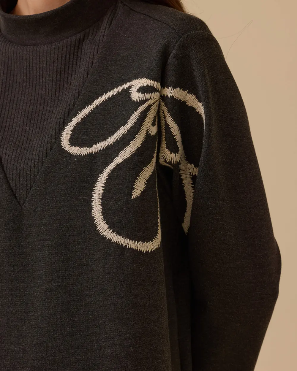 Nakışlı Örme Sweatshirt