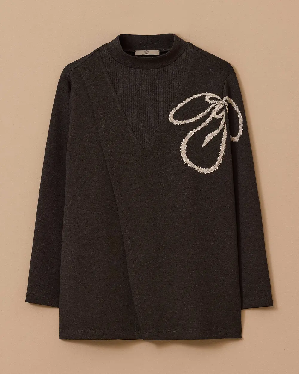 Embroidered Knitted Sweatshirt