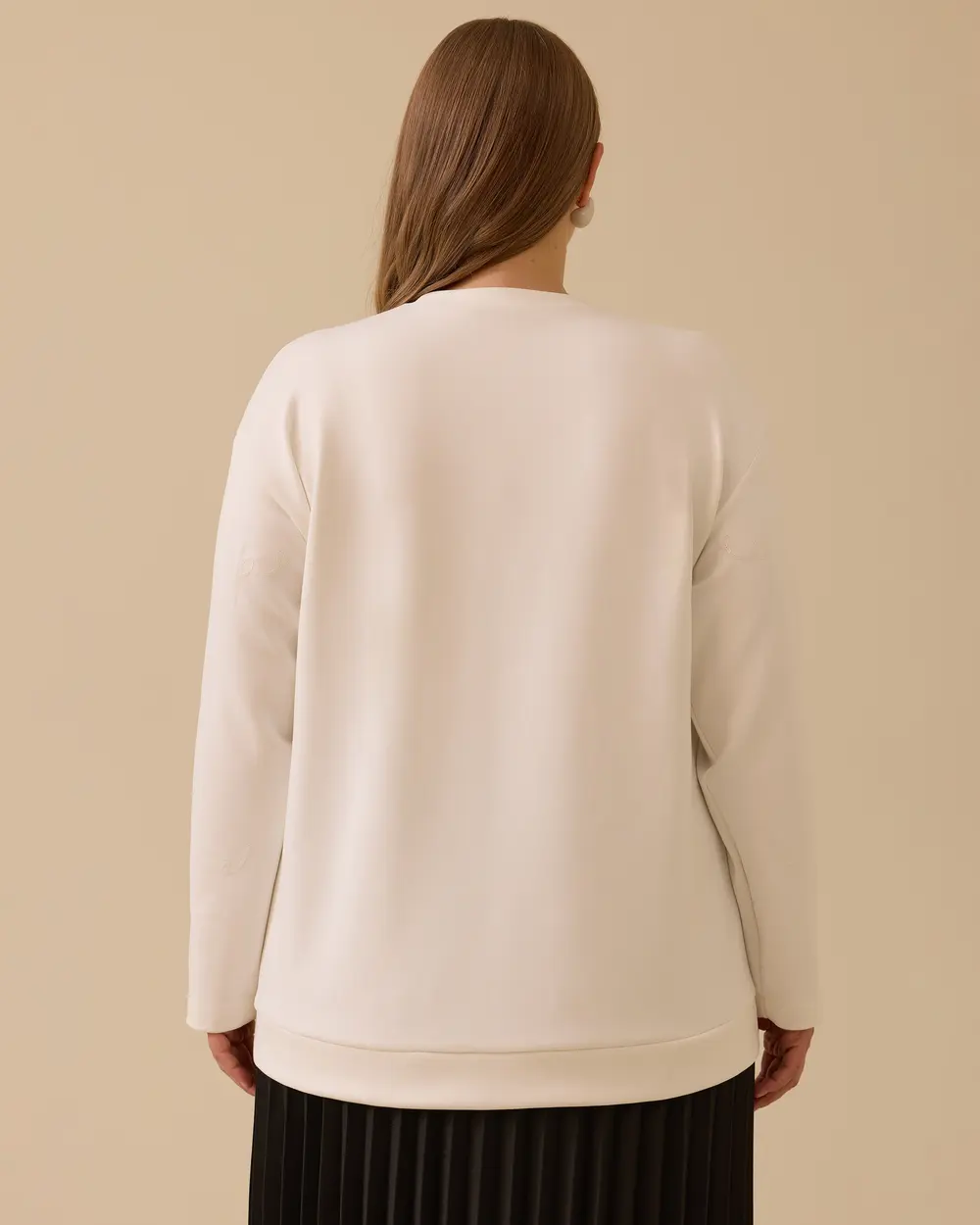 Büyük Beden Nakış Detaylı Boncuklu Sweatshirt