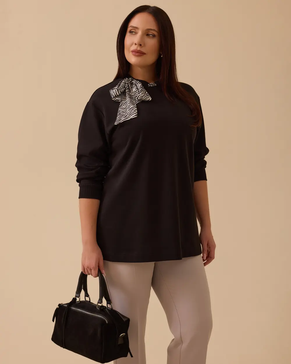 Büyük Beden Fular Yakalı Sweatshirt