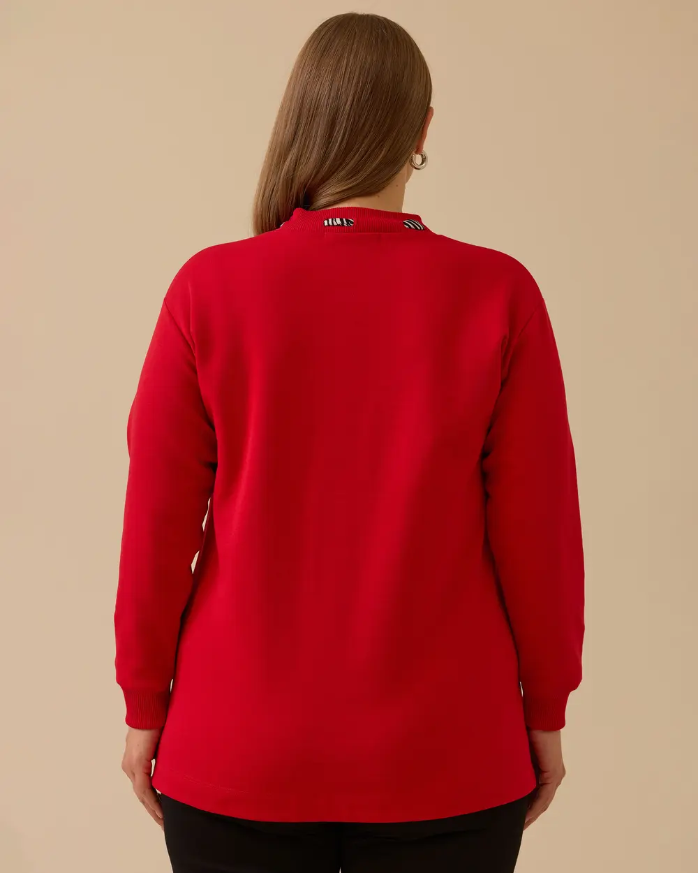 Büyük Beden Fular Yakalı Sweatshirt