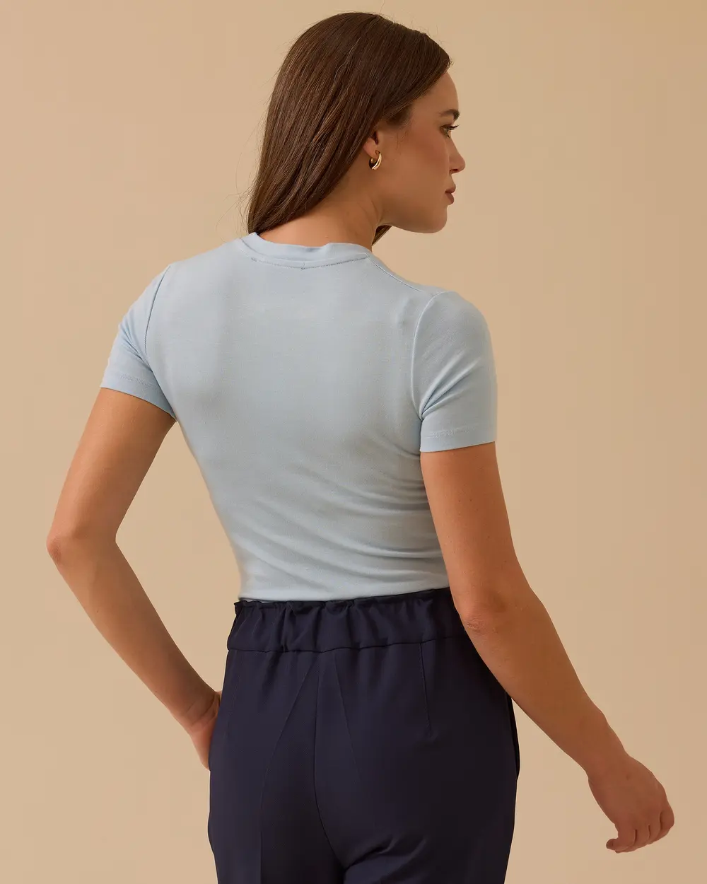 Round Neck Short Sleeve Basic T-Shirt