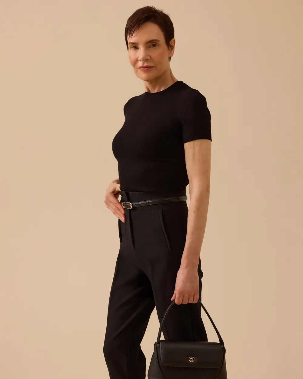 Round Neck Short Sleeve Basic T-Shirt