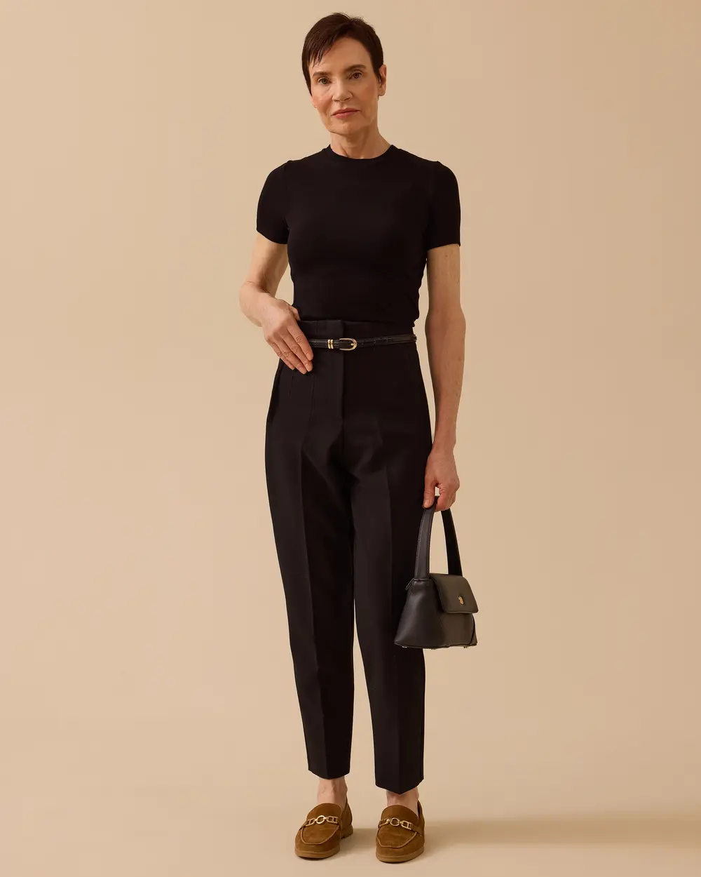 Round Neck Short Sleeve Basic T-Shirt