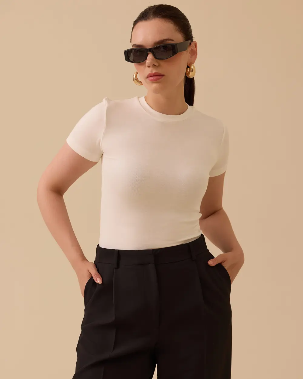 Round Neck Short Sleeve Basic T-Shirt