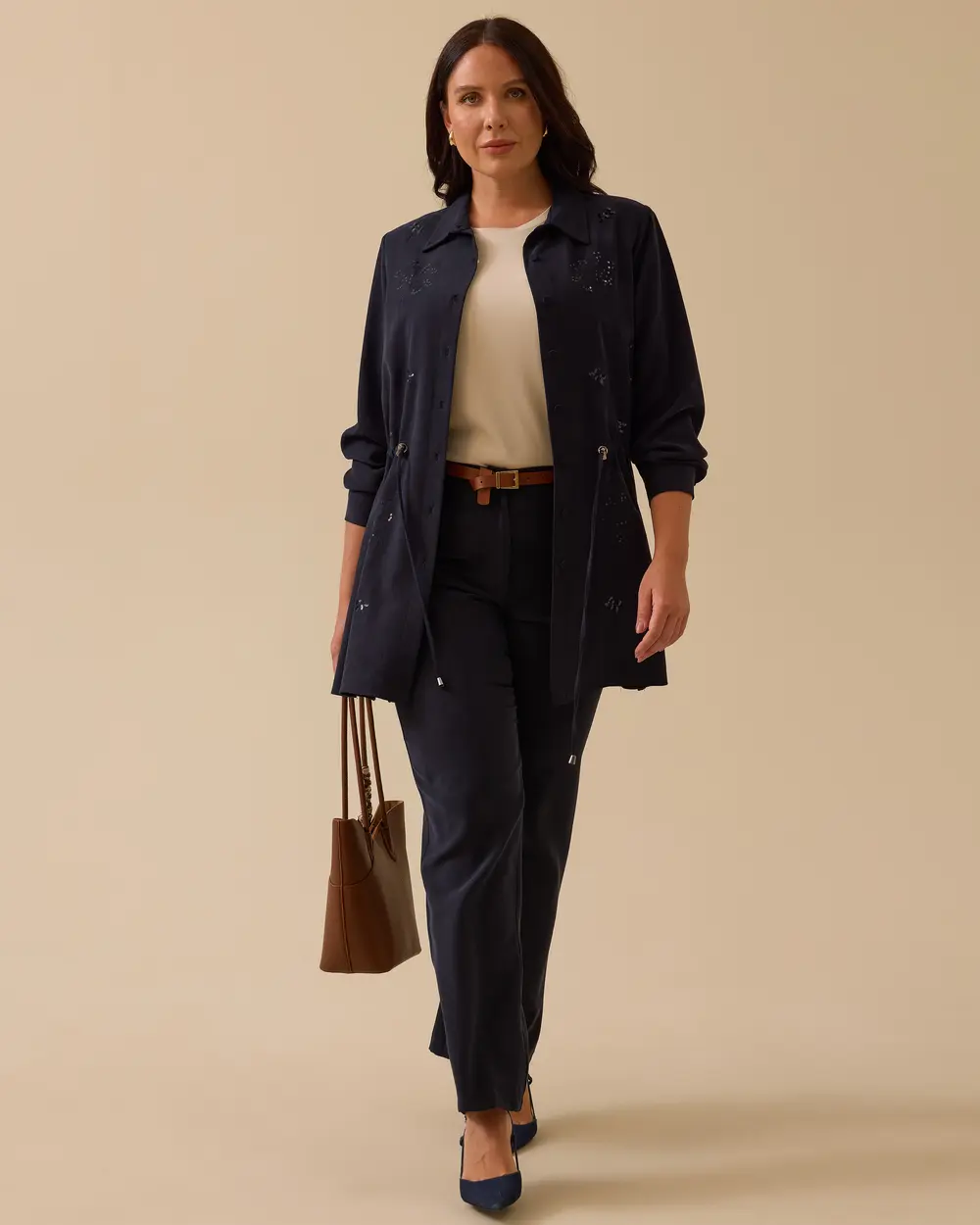 Büyük Beden Pul İşlemeli Bağcıklı Kap