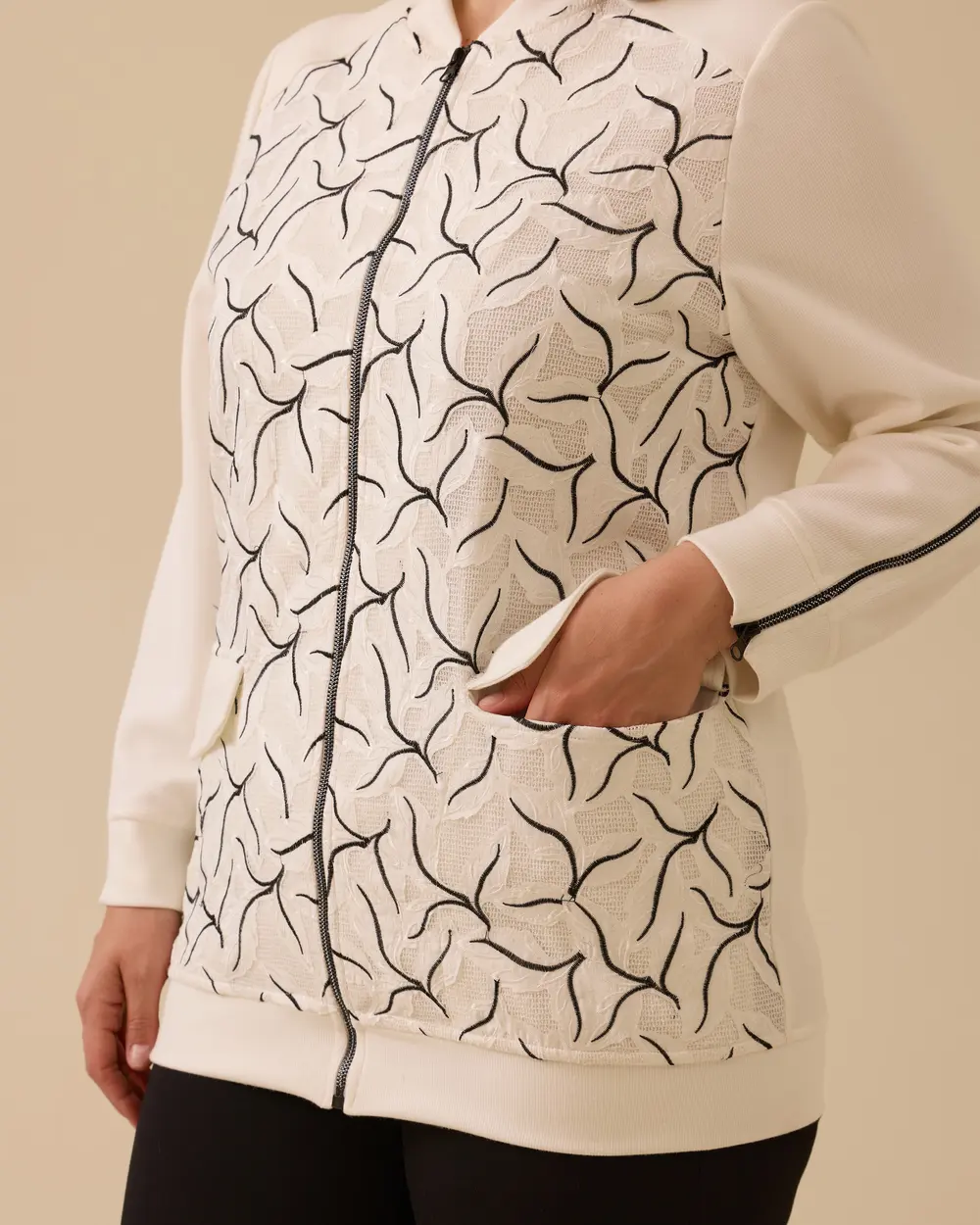 Plus Size Patterned Zippered Cap