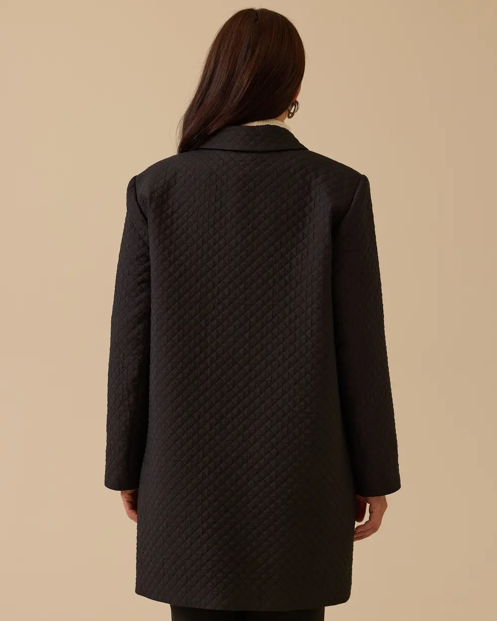 Büyük Beden Aksesuar Detaylı Kapitone Kap