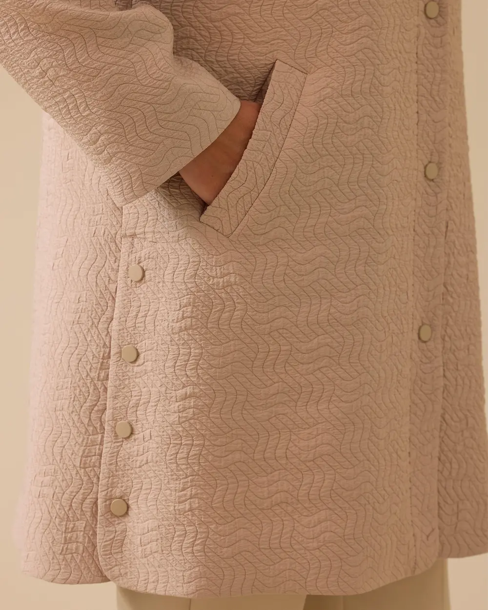 Büyük Beden Taş İşlemeli Düğmeli Kap