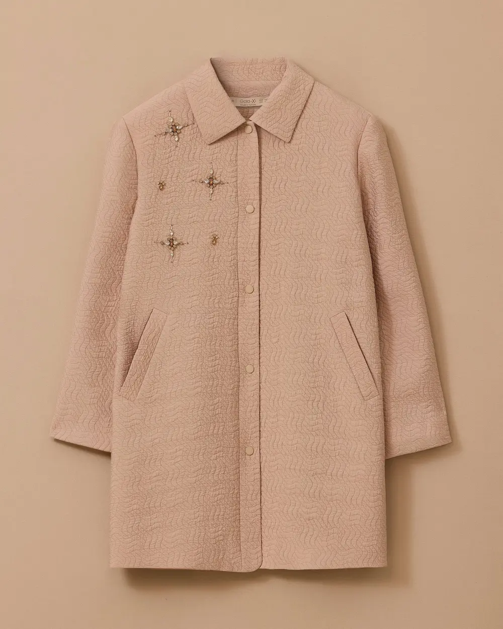 Büyük Beden Taş İşlemeli Düğmeli Kap