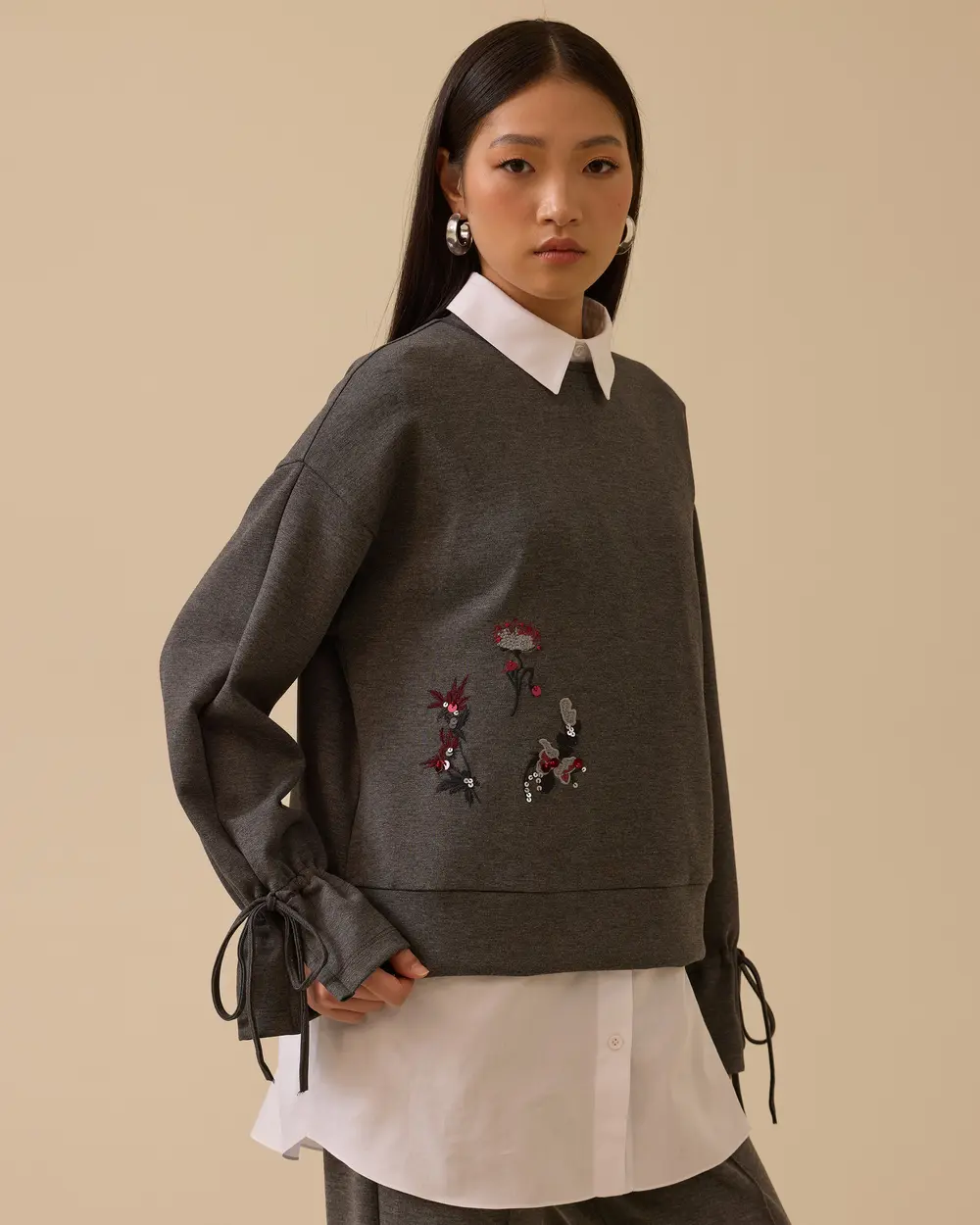 İç Gömlekli İşlemeli Sweatshirt