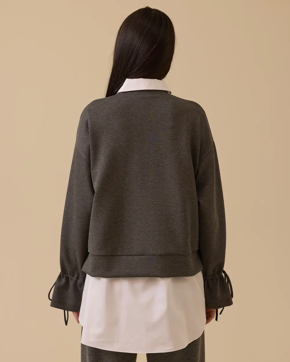 İç Gömlekli İşlemeli Sweatshirt