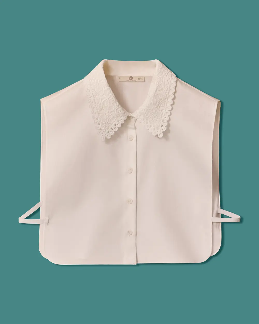 Shirt with Lace Collar Detail—Collar Accessory
