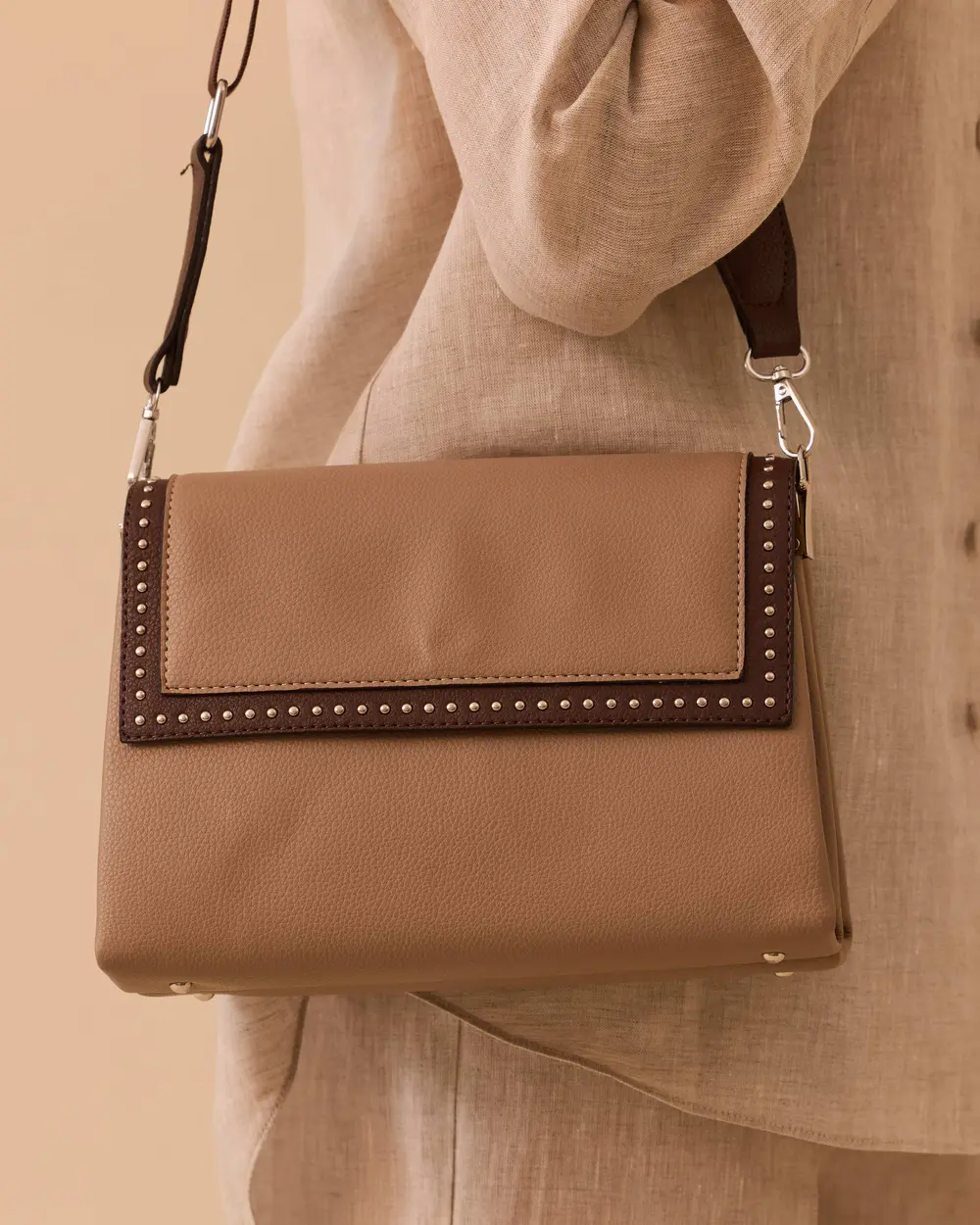 Staple Detailed Shoulder Bag with Cover
