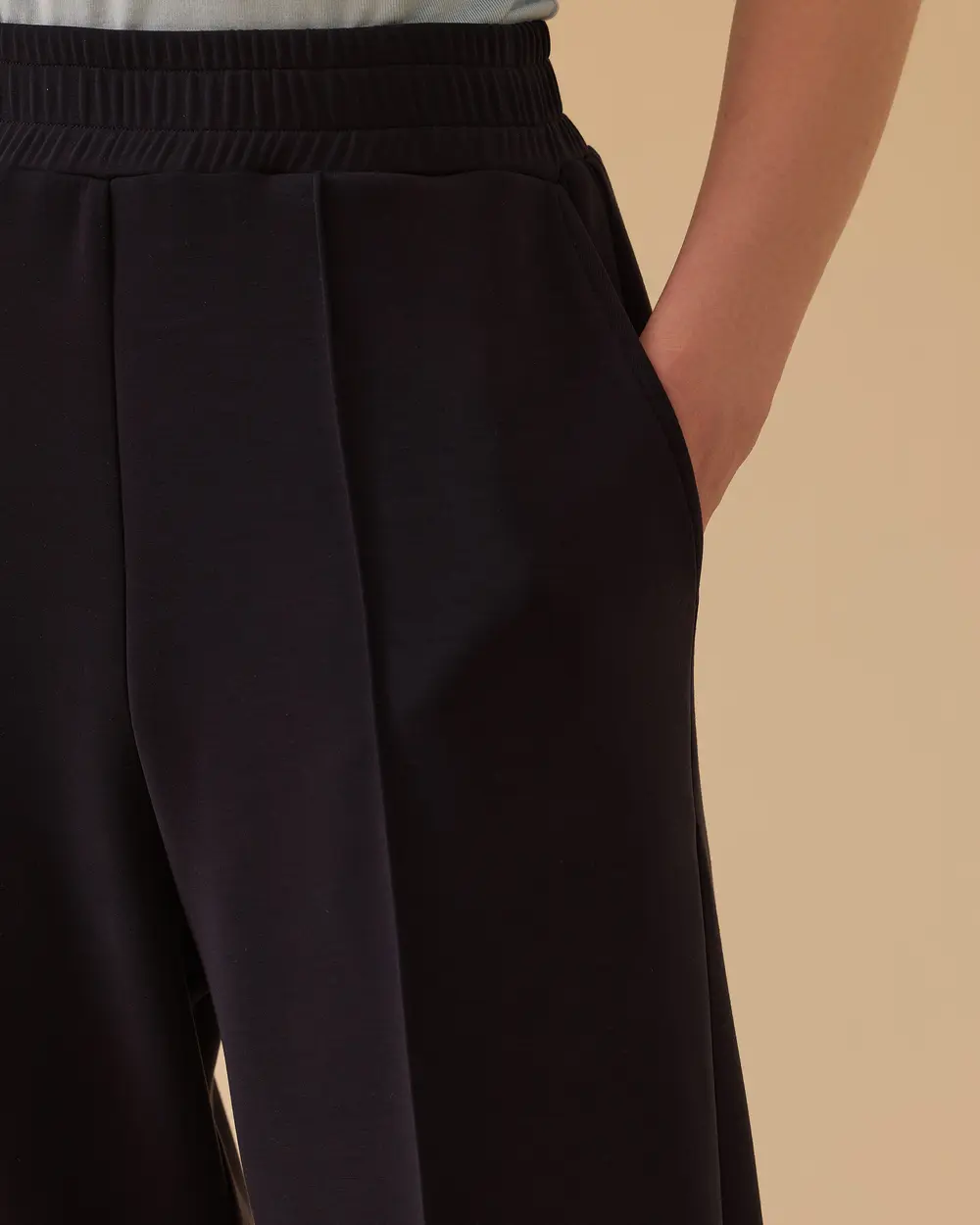 Elastik Bel Düz Kesim Cepli Pantolon