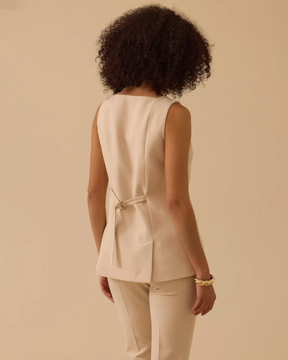 Kare Yaka Düğmeli Yelek