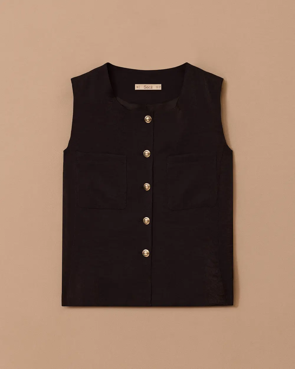 Round Collar Button Detailed Vest