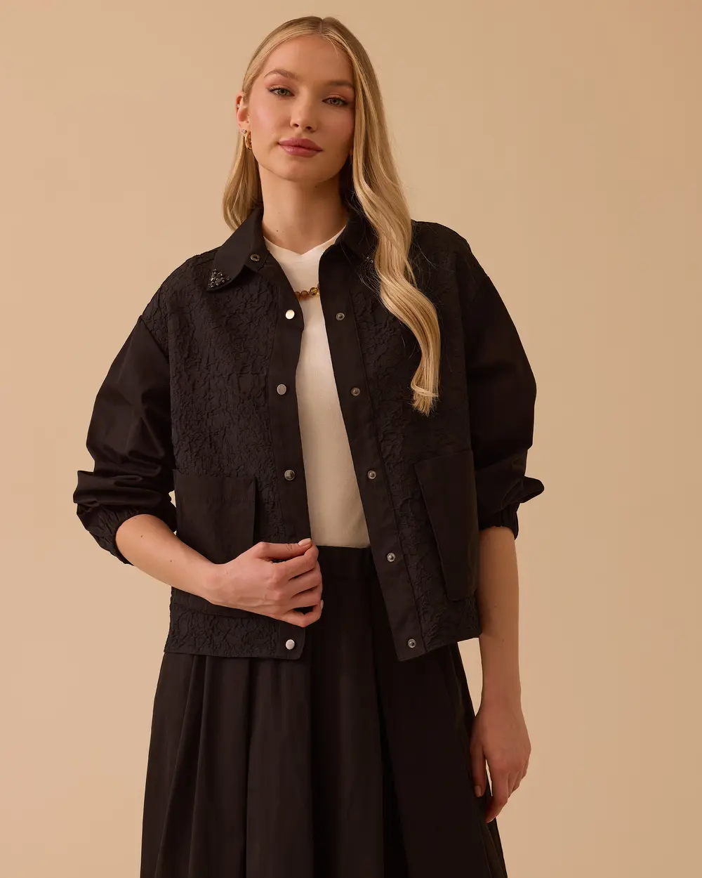 Taş Detaylı Cepli  Dokuma Ceket