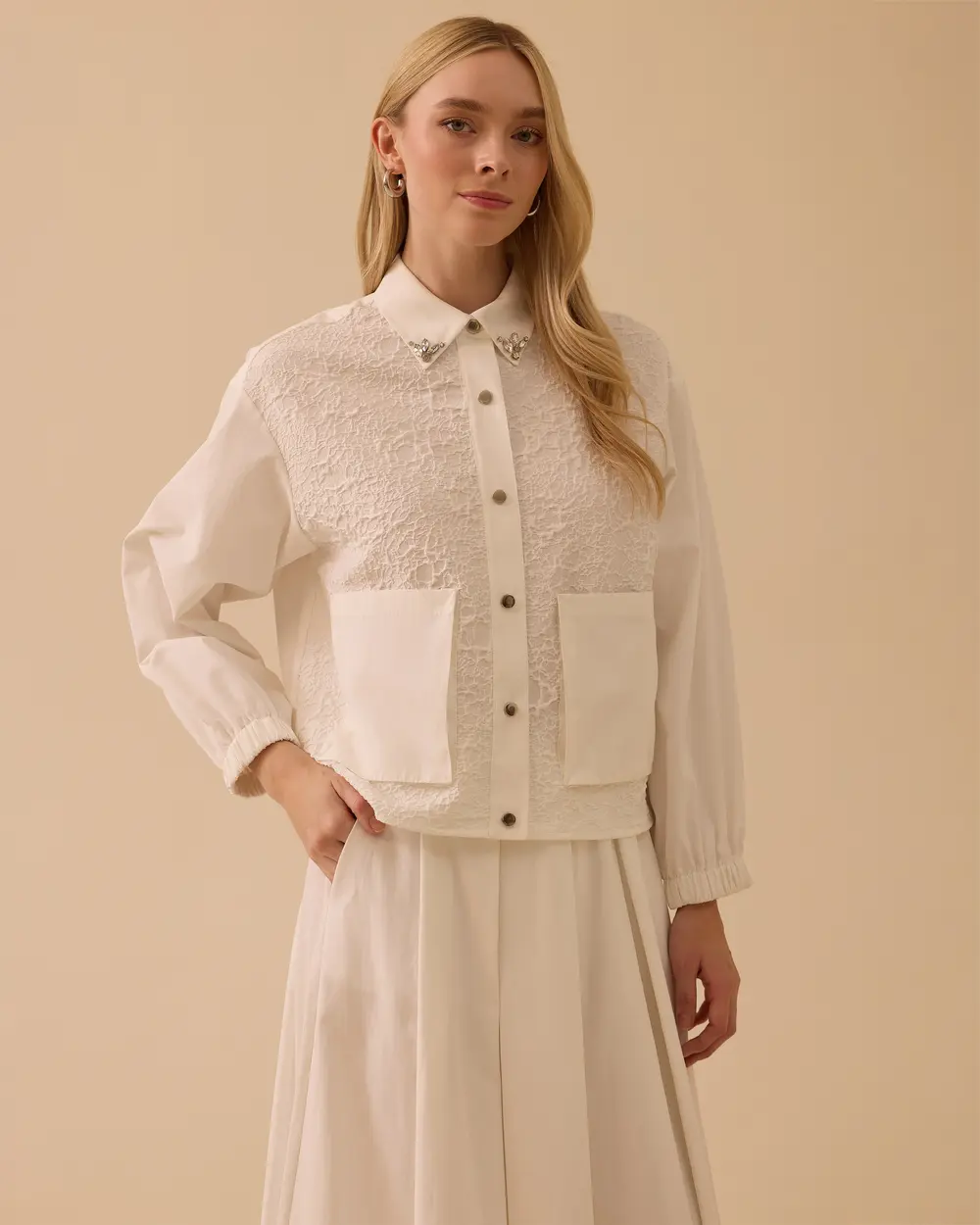 Taş Detaylı Cepli  Dokuma Ceket