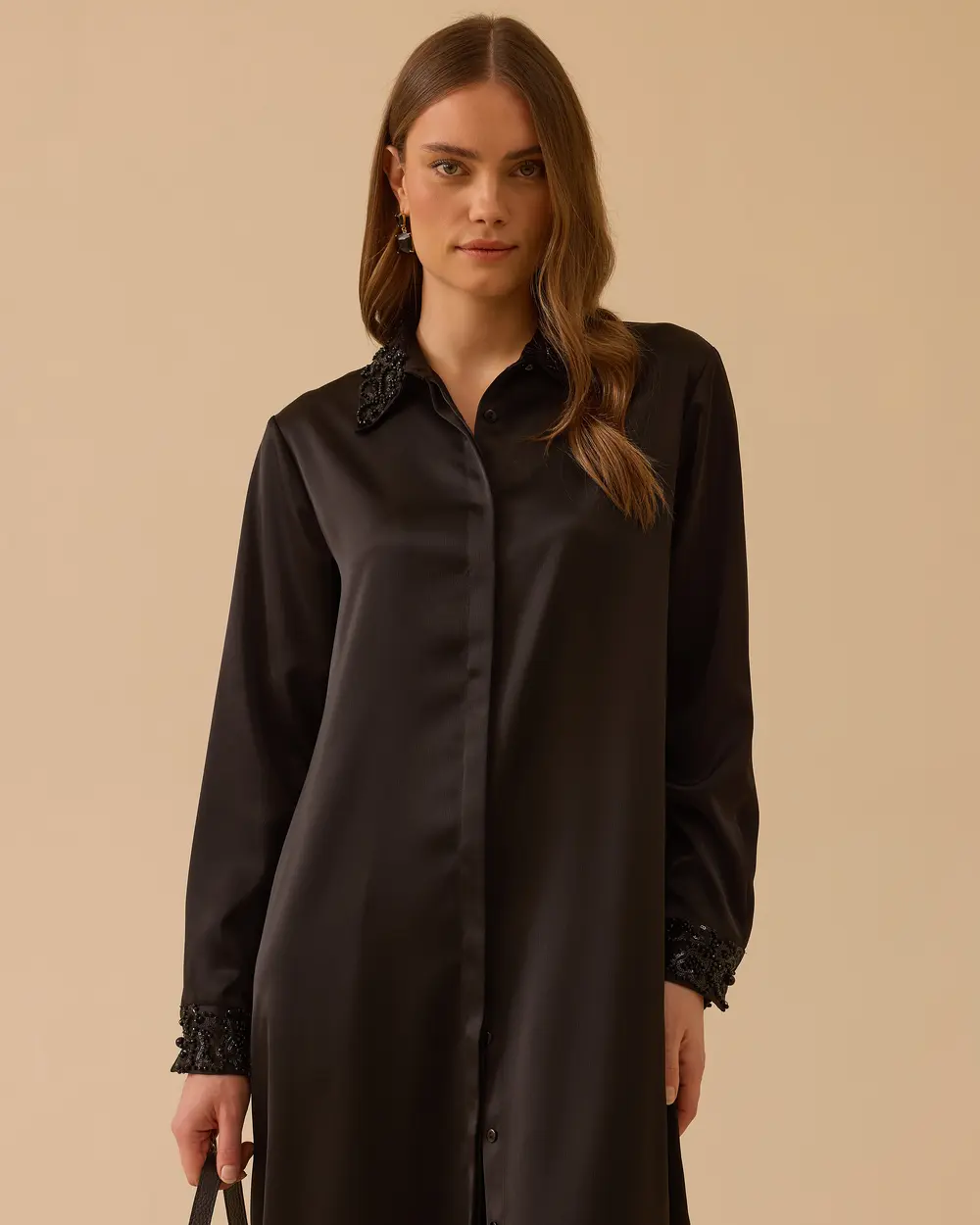 Boncuk Detaylı Saten Tunik