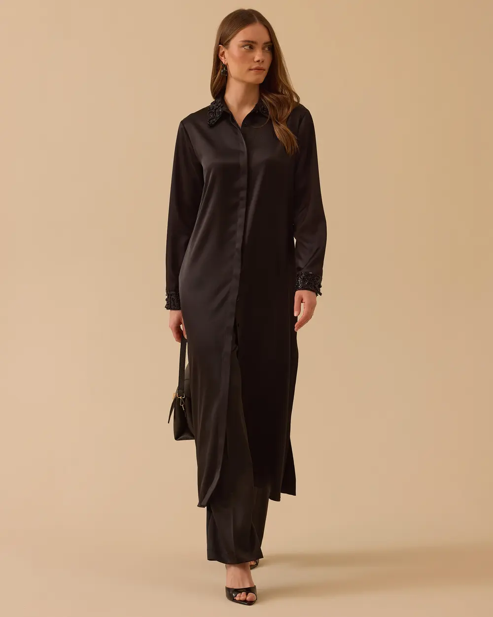 Boncuk Detaylı Saten Tunik